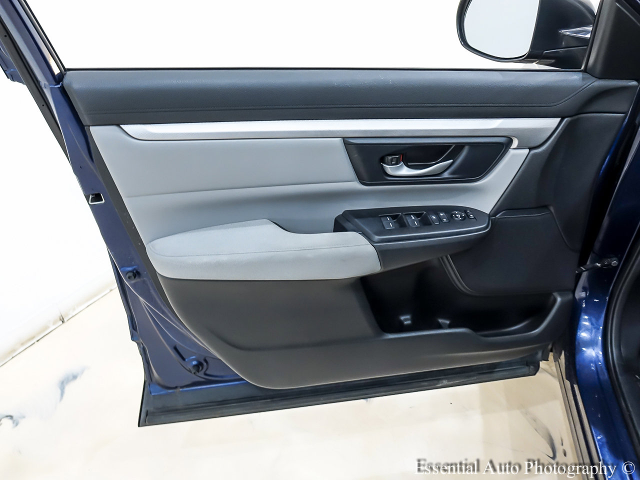 Used 2020 Honda CR-V LX image 23