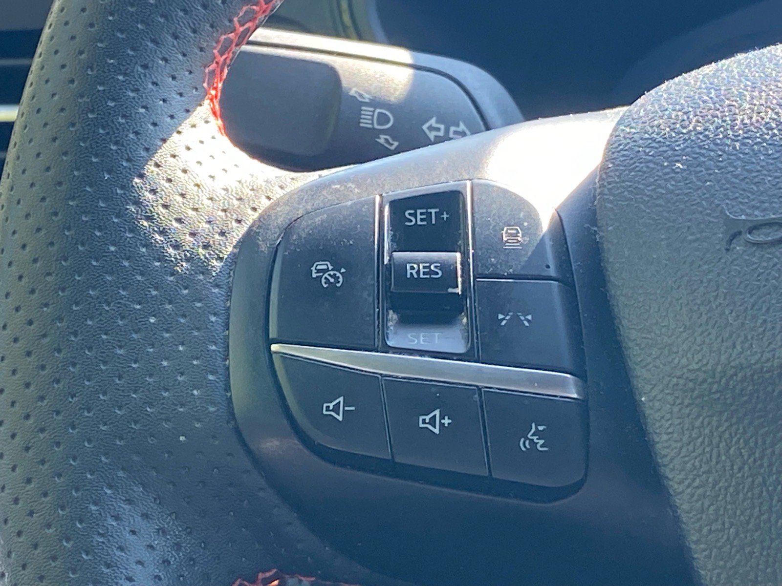 Used 2023 Ford Escape ST-Line Select w/ Tech Pack #2 AWD/4WD image 8