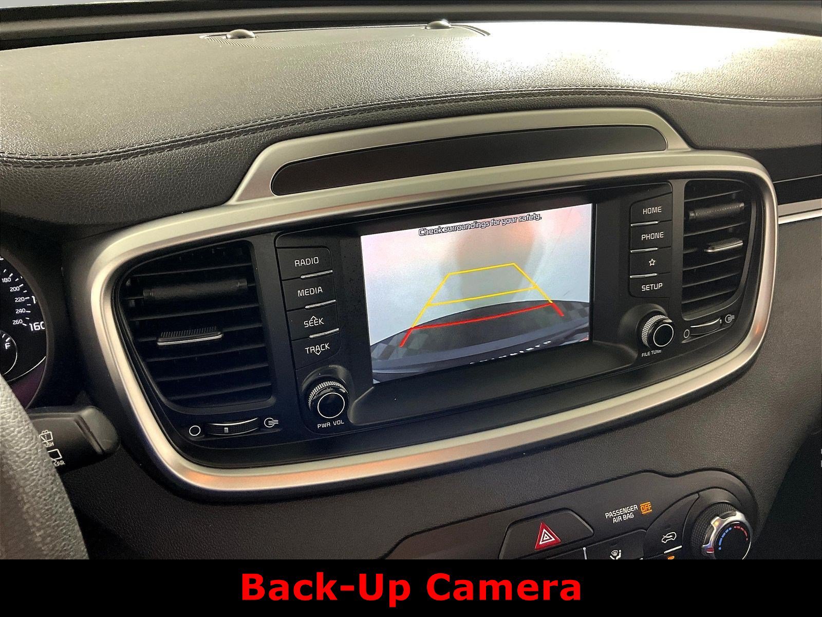 Used 2020 Kia Sorento LX FWD image 10