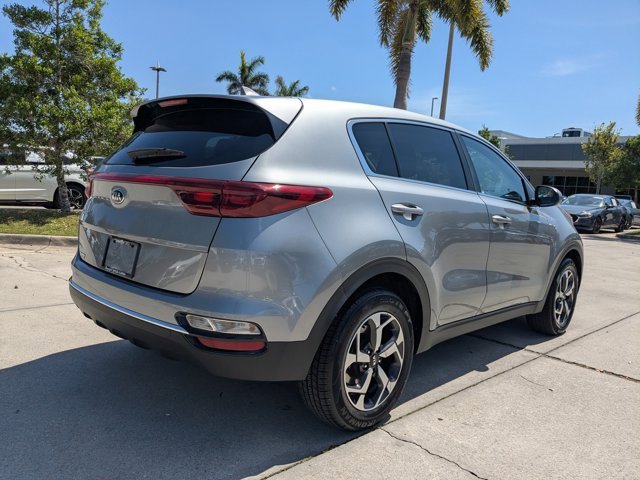 Used 2022 Kia Sportage LX image 4