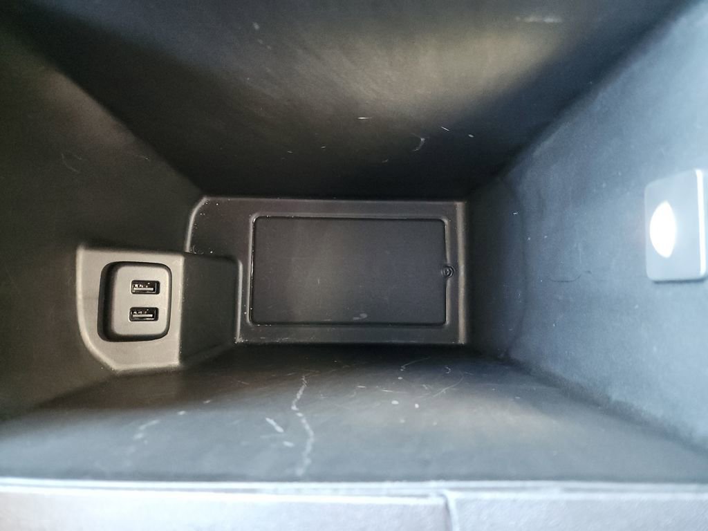 Certified 2024 GMC Terrain SLT image 33