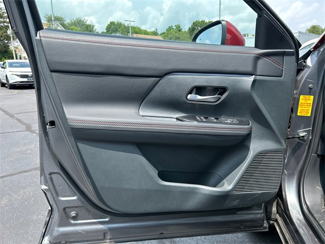 New 2025 Nissan Kicks SR w/ Interior Electronics Package image 9