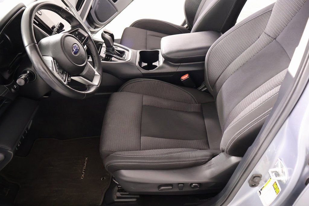 Used 2024 Subaru Outback Premium image 11