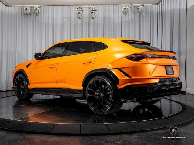 Used 2024 Lamborghini Urus S AWD/4WD image 9