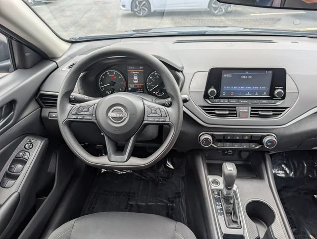 Used 2024 Nissan Altima 2.5 S FWD image 14