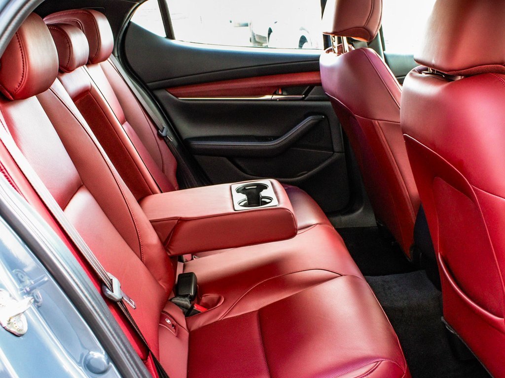 Used 2022 MAZDA MAZDA3 s image 39