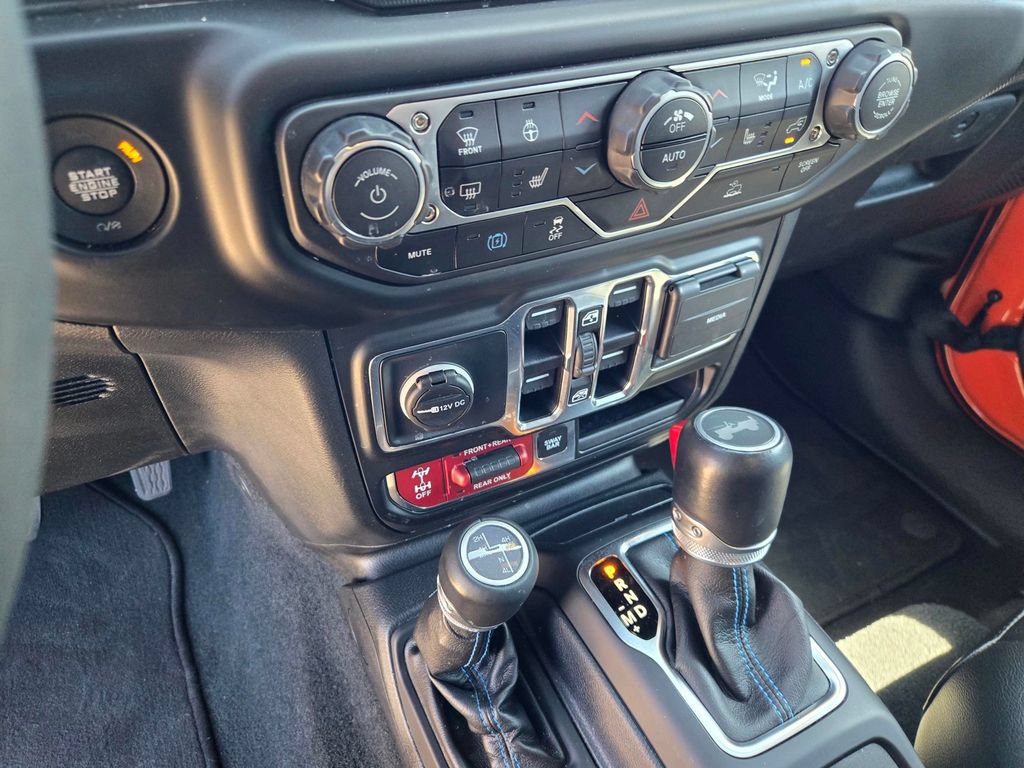 Used 2023 Jeep Wrangler Unlimited Rubicon 4xe w/ Cold Weather Group AWD/4WD image 22