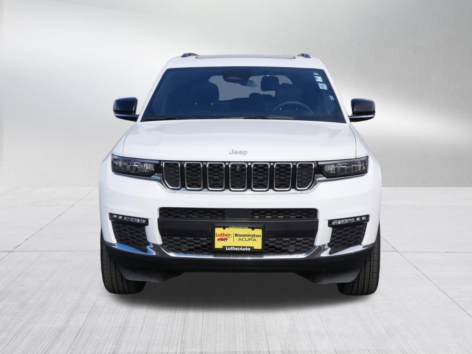 Used 2024 Jeep Grand Cherokee L Limited w/ Luxury Tech Group II AWD/4WD image 2