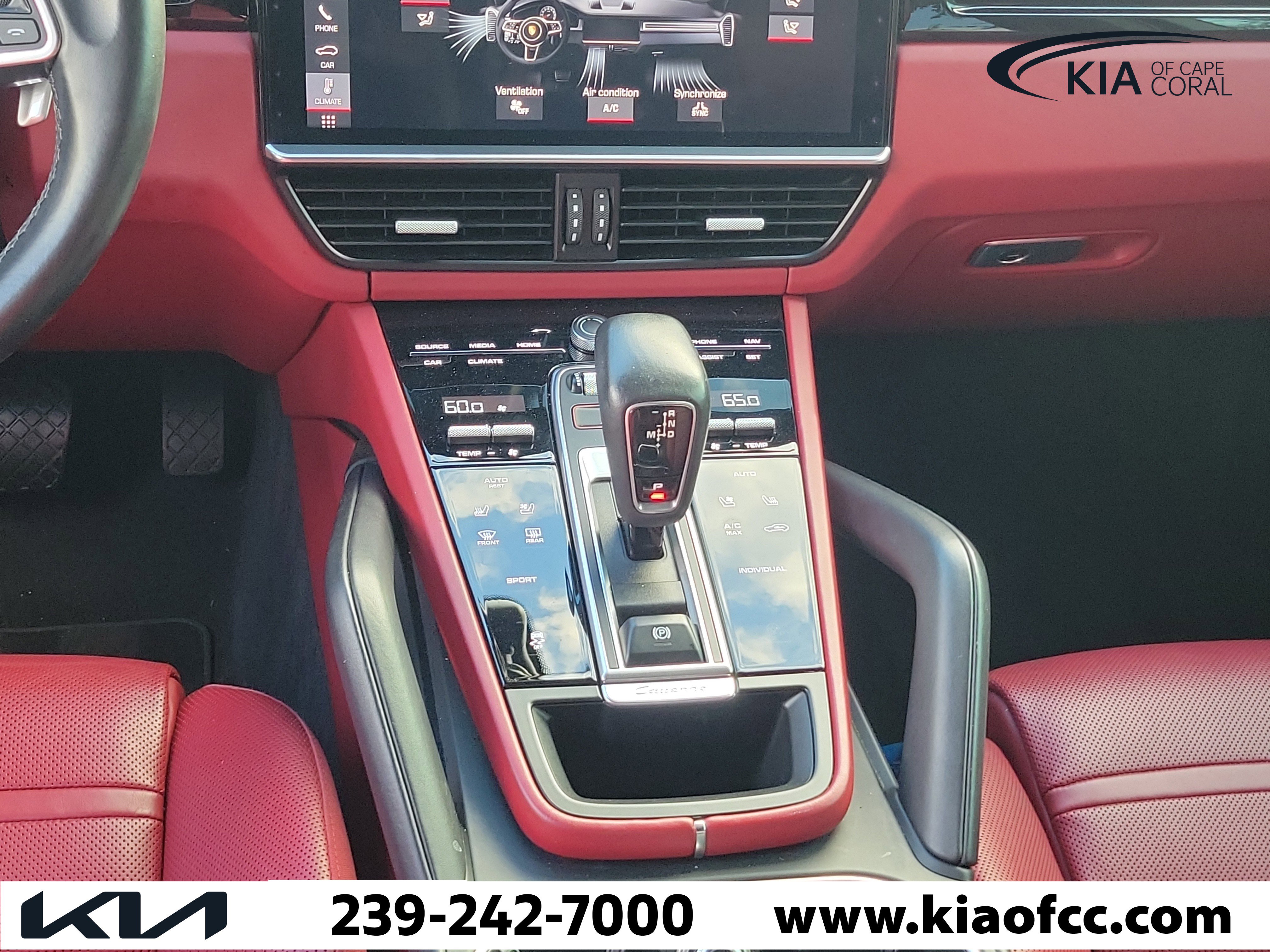 Used 2019 Porsche Cayenne AWD/4WD image 17