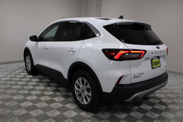 Used 2023 Ford Escape Active image 9