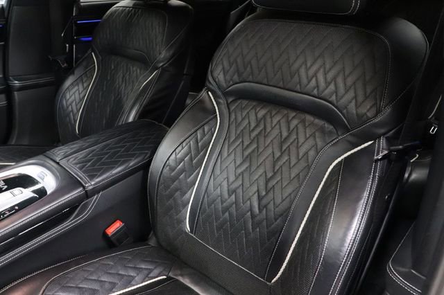 Used 2021 BMW M760i xDrive w/ Luxury Rear Seating Package image 11