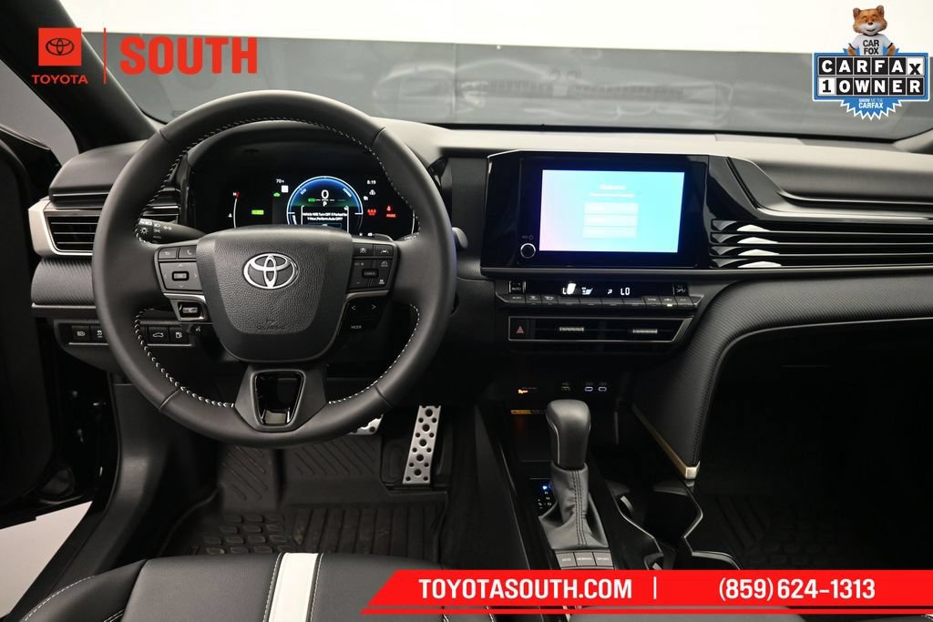 Used 2026 Toyota Camry SE FWD image 11