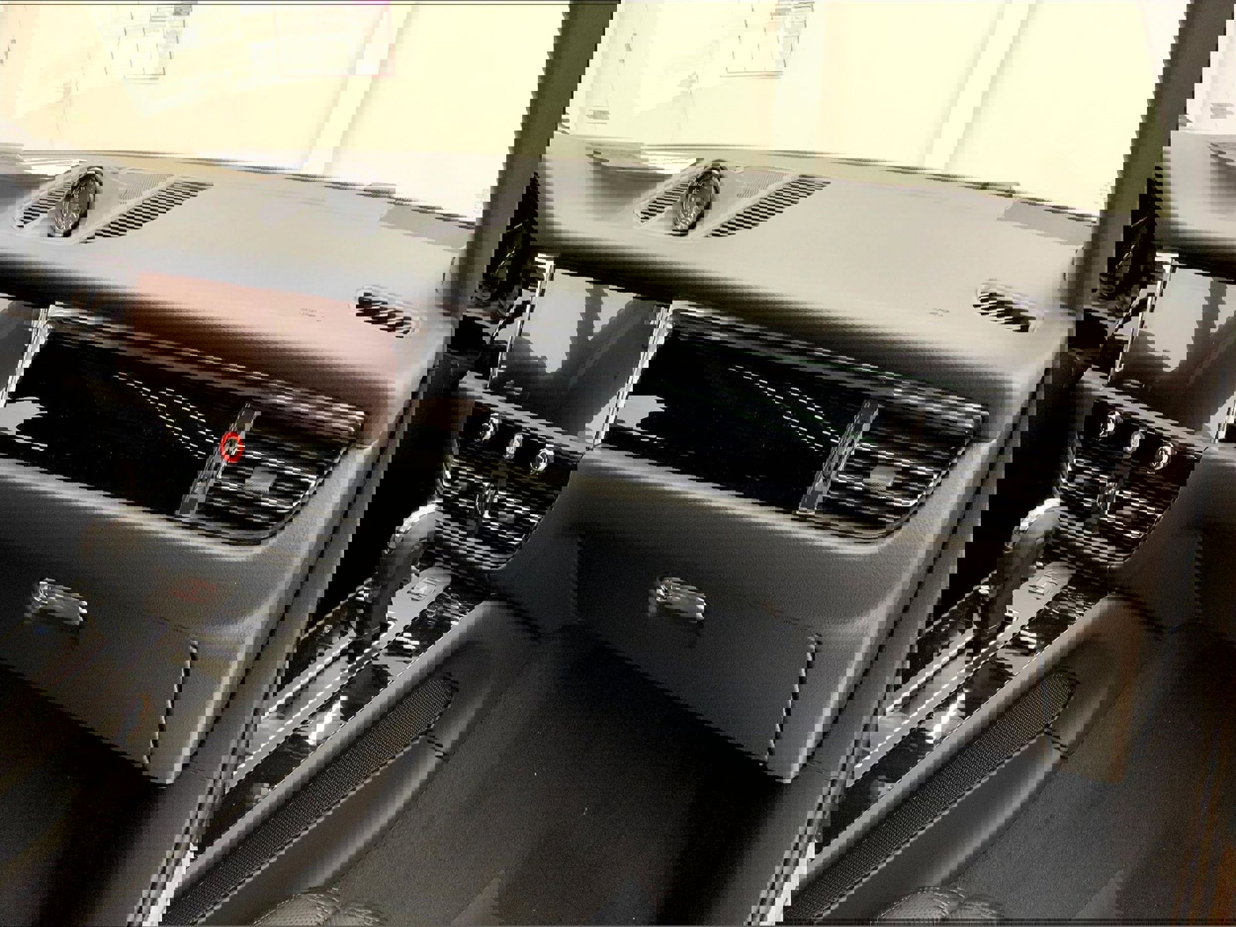 New 2026 Porsche Macan AWD/4WD image 22