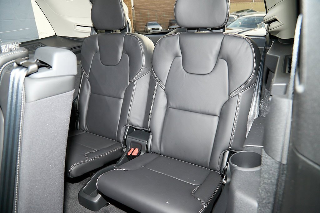 New 2026 Volvo XC90 B6 Ultra w/ Protection Package image 22