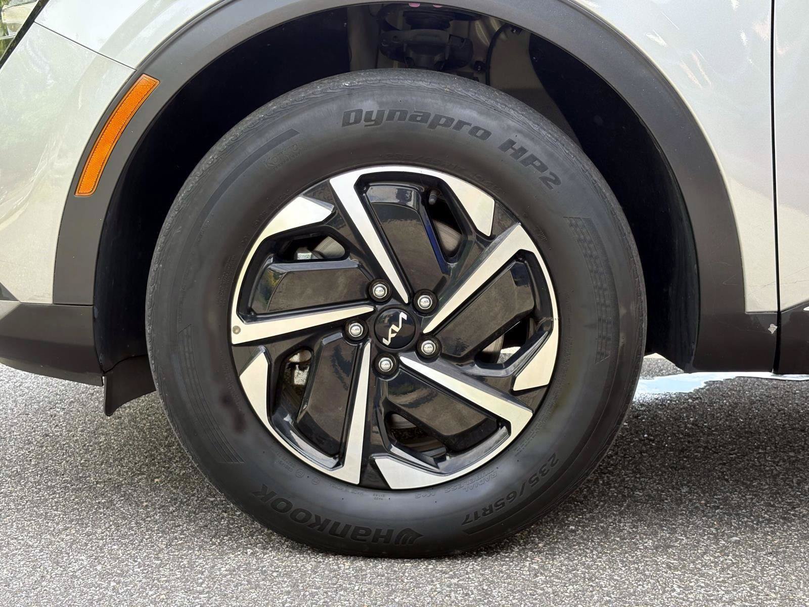 Certified 2023 Kia Sportage LX AWD/4WD image 30