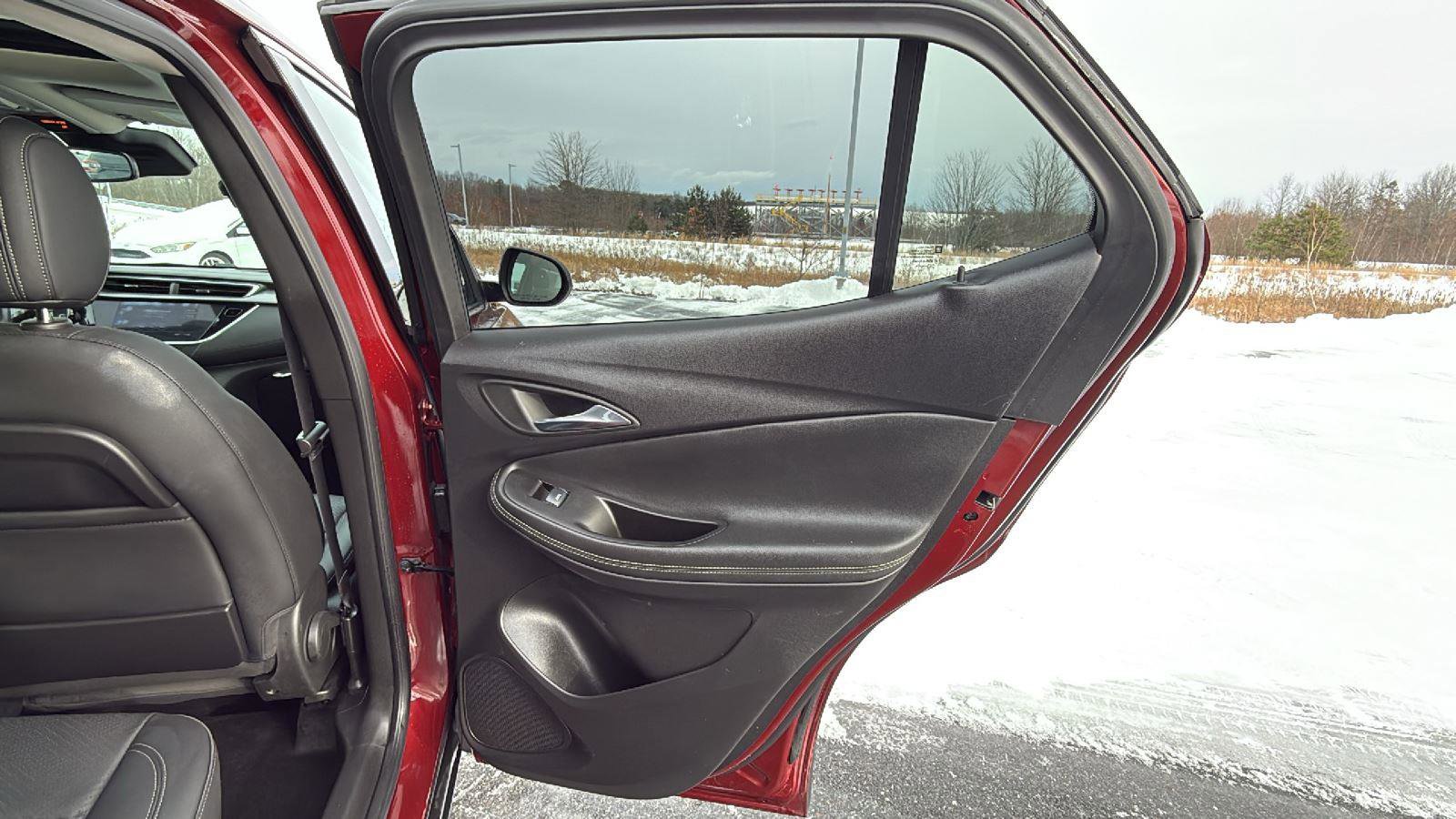 Used 2022 Buick Encore GX Essence w/ Experience Buick Package image 18