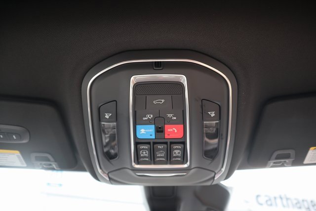 New 2025 Jeep Grand Cherokee Limited image 16