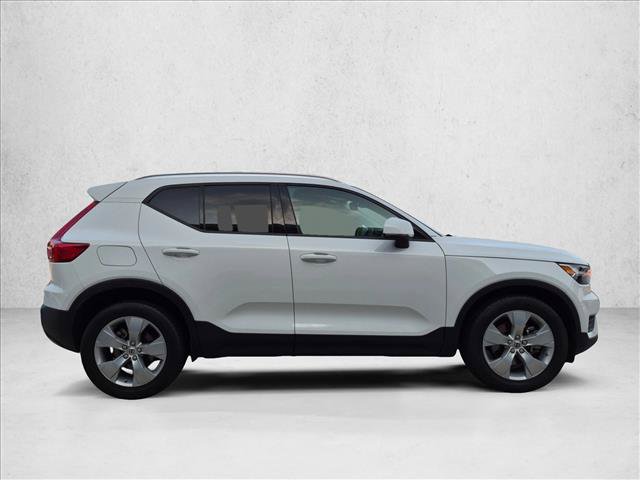 Used 2019 Volvo XC40 T5 Momentum AWD/4WD image 4