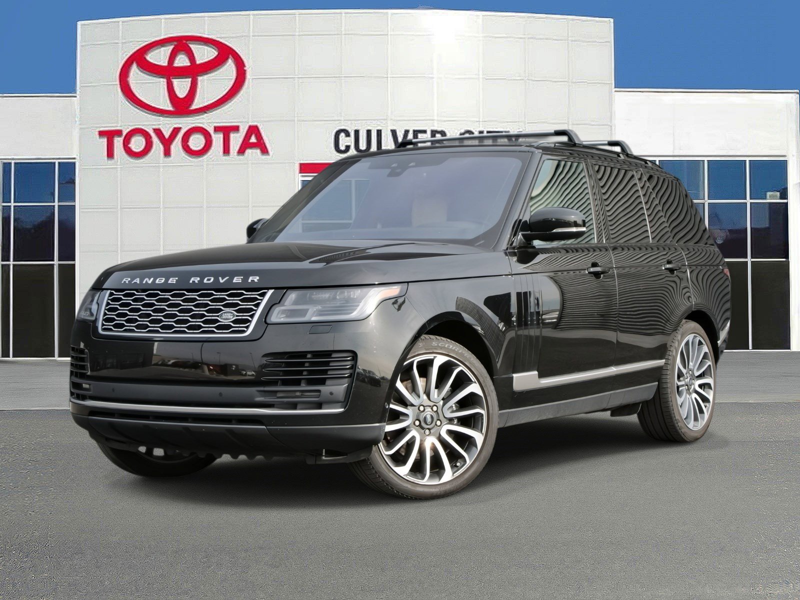 Used 2022 Land Rover Range Rover Westminster Edition image 1