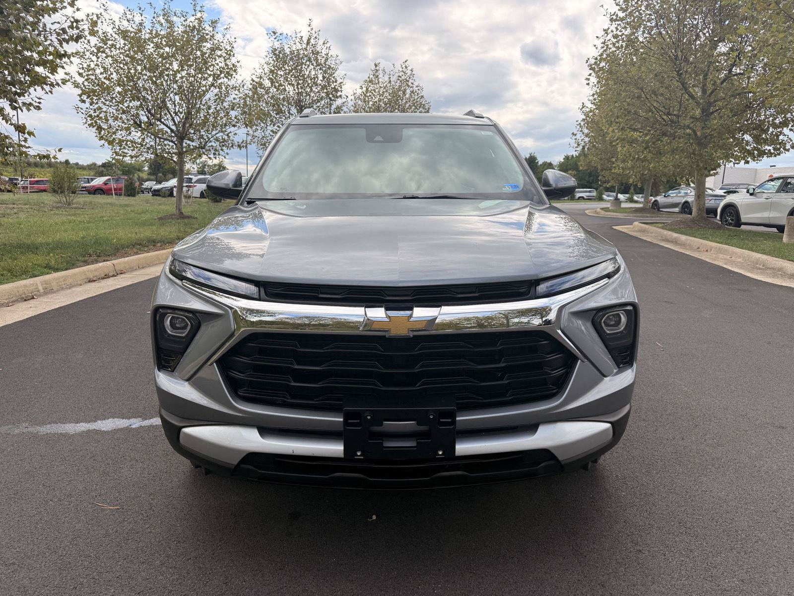 Used 2025 Chevrolet TrailBlazer LT AWD/4WD image 3