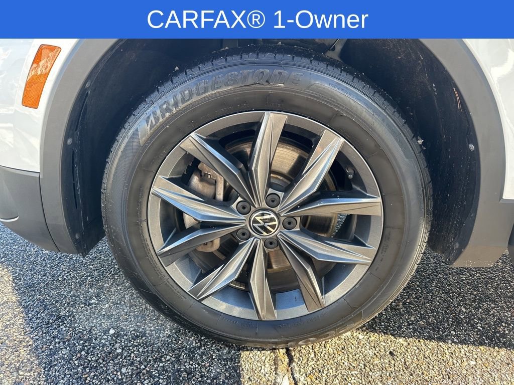 Used 2023 Volkswagen Tiguan SE image 31