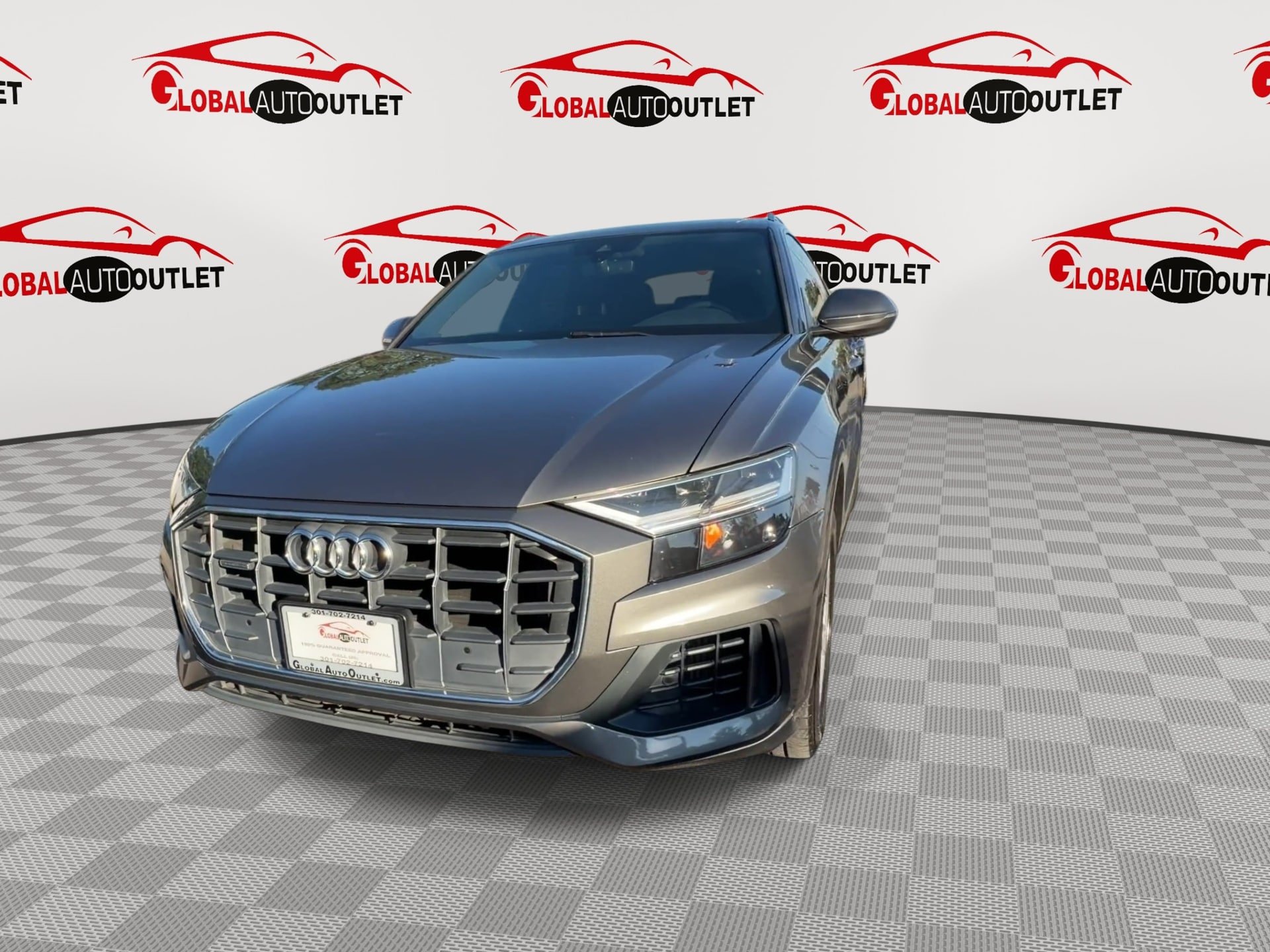 Used 2019 Audi Q8 Premium w/ Convenience Package AWD/4WD image 3