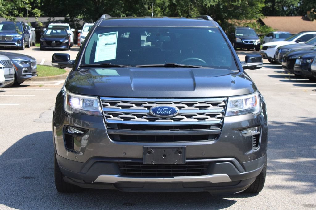Used 2018 Ford Explorer XLT w/ Equipment Group 202A FWD image 2