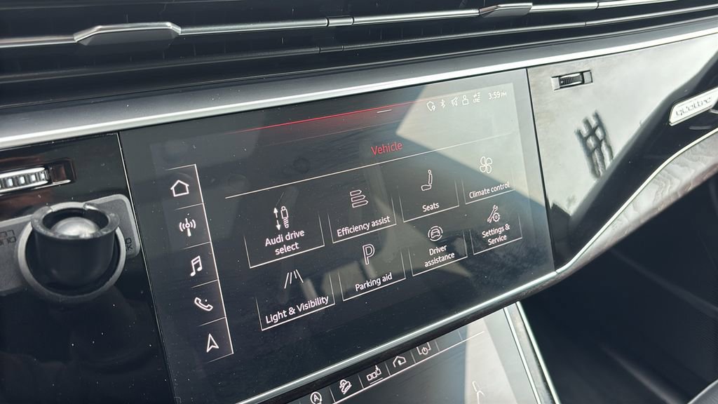 Used 2020 Audi Q8 Premium Plus w/ Premium Plus Package AWD/4WD image 19