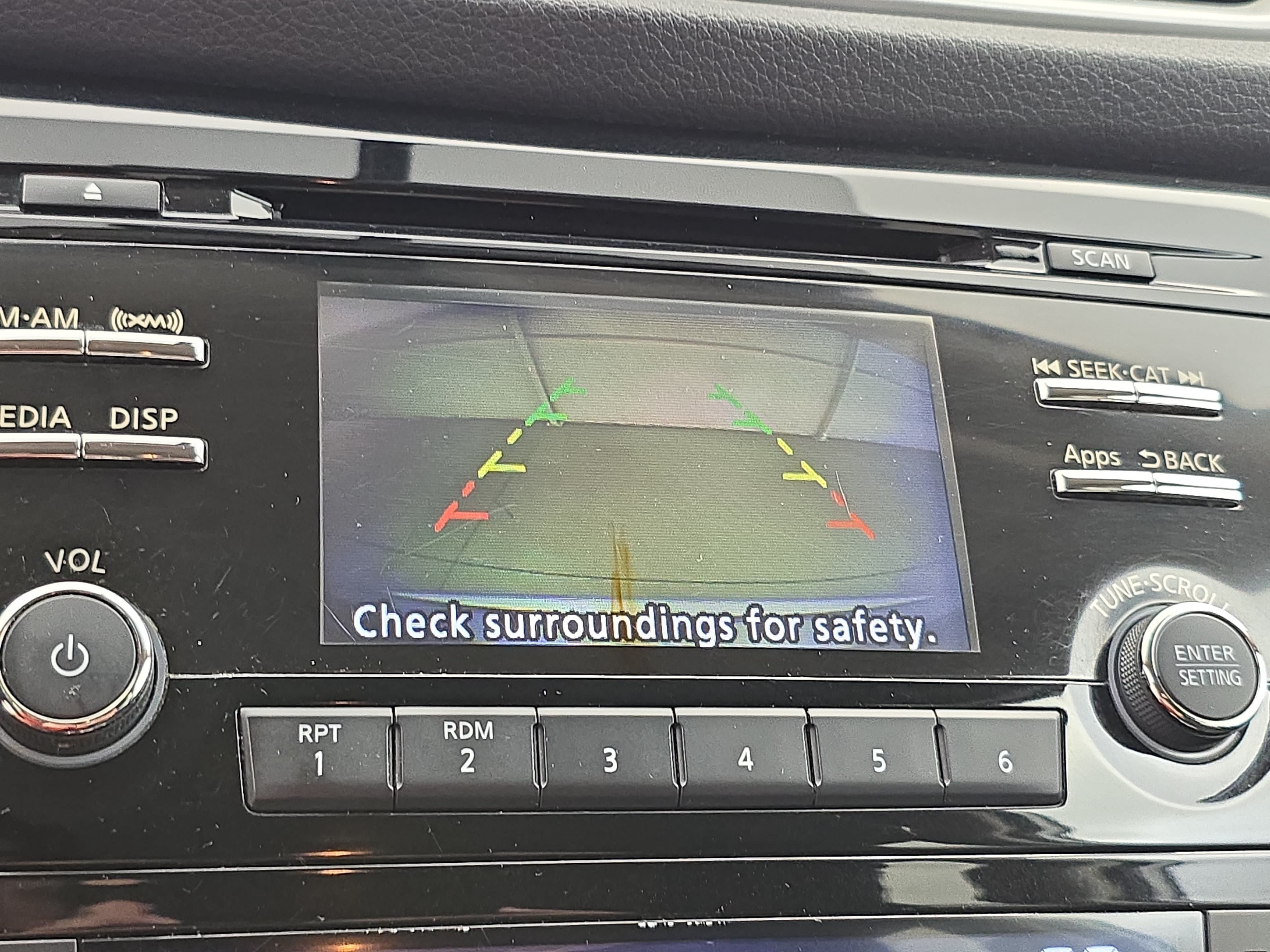 Used 2015 Nissan Rogue SV FWD image 21