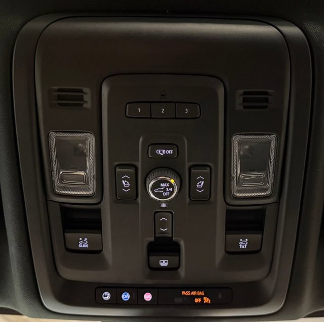 Used 2022 GMC Yukon Denali AWD/4WD image 16