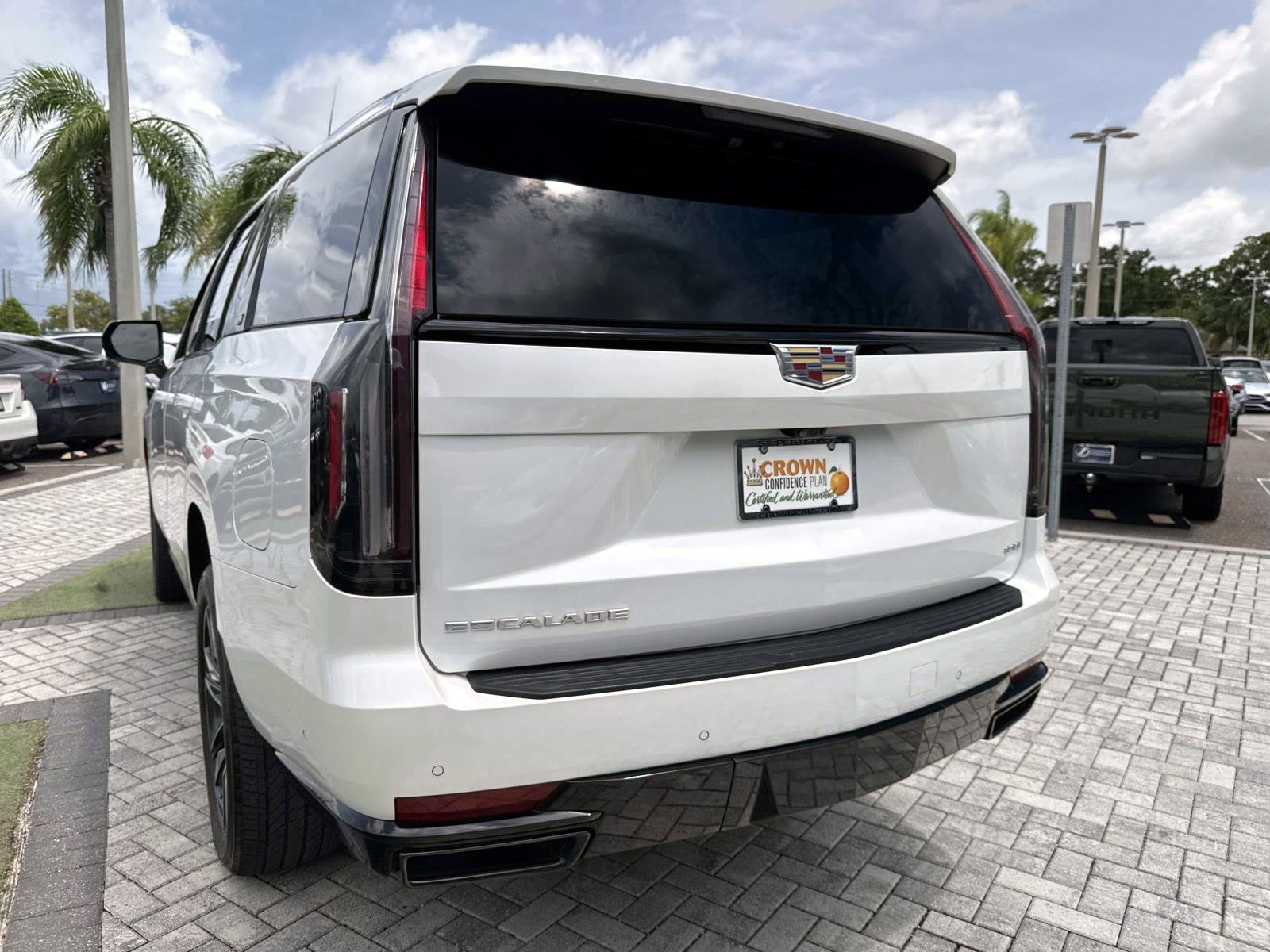 Used 2024 Cadillac Escalade Sport Platinum RWD image 9