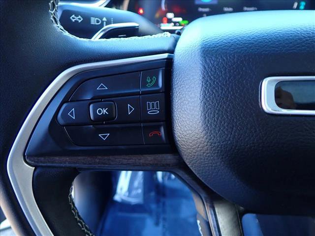 Used 2023 Jeep Grand Cherokee 4WD 4xe w/ Luxury Tech Group II image 17
