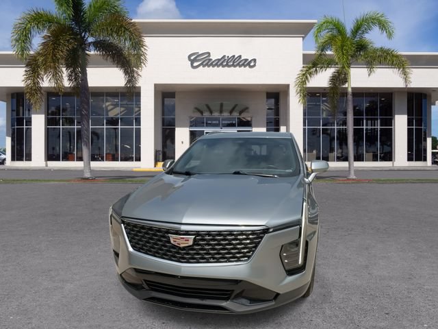 Used 2025 Cadillac XT4 Premium Luxury FWD image 4