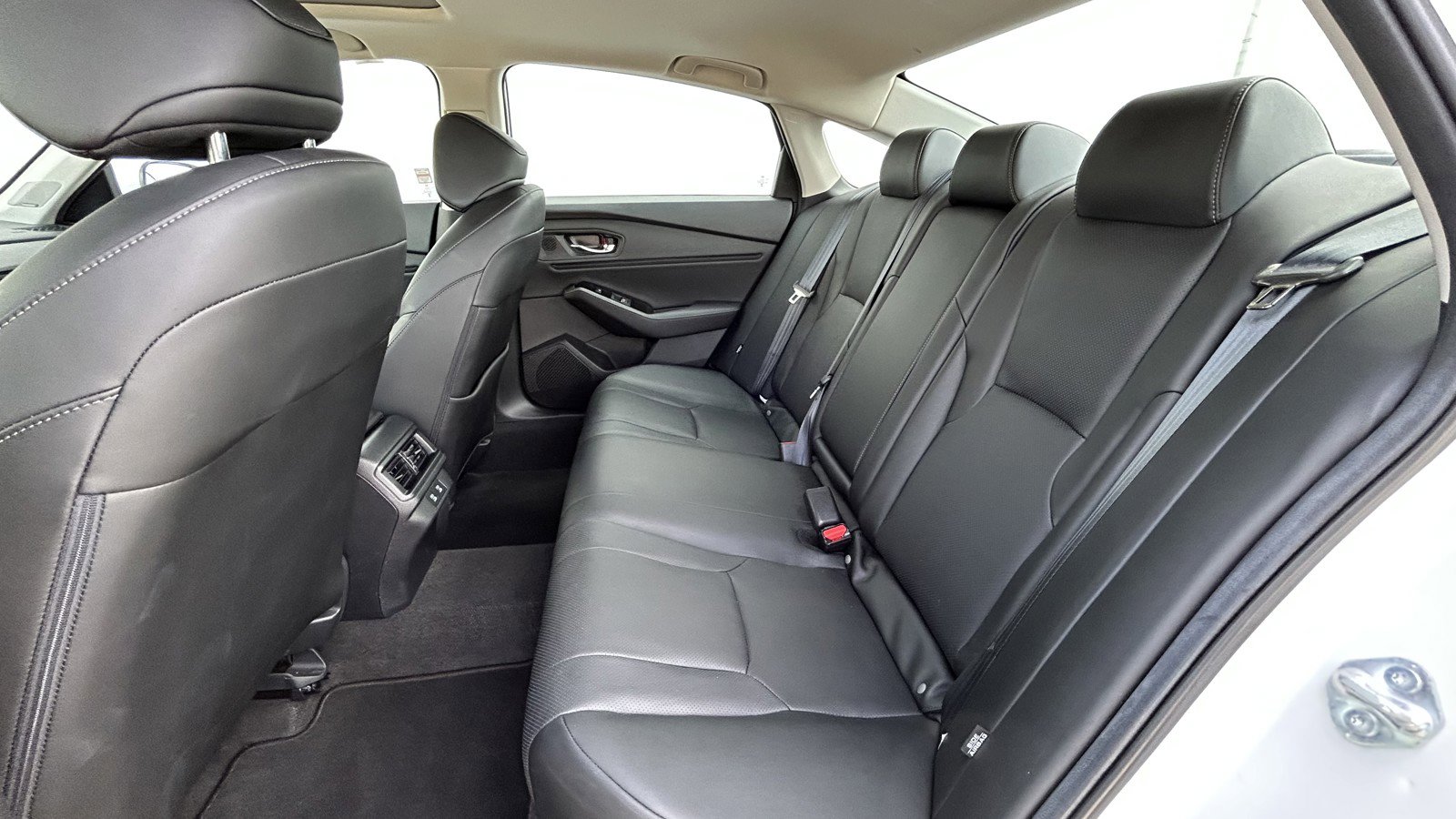Used 2024 Honda Accord Touring image 12