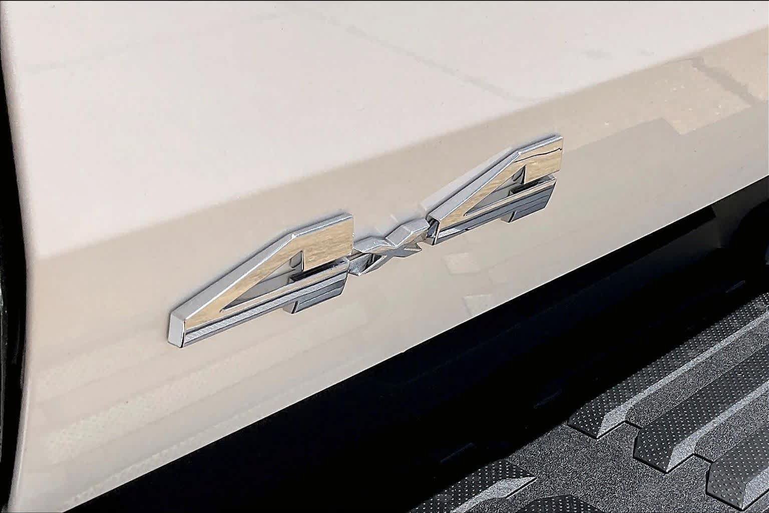 New 2026 Toyota Tundra Limited AWD/4WD image 14