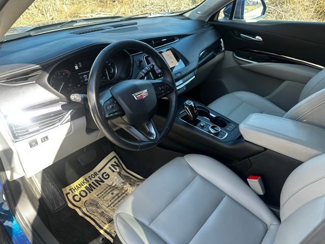 Used 2019 Cadillac XT4 Luxury w/ Cold Weather Package image 11