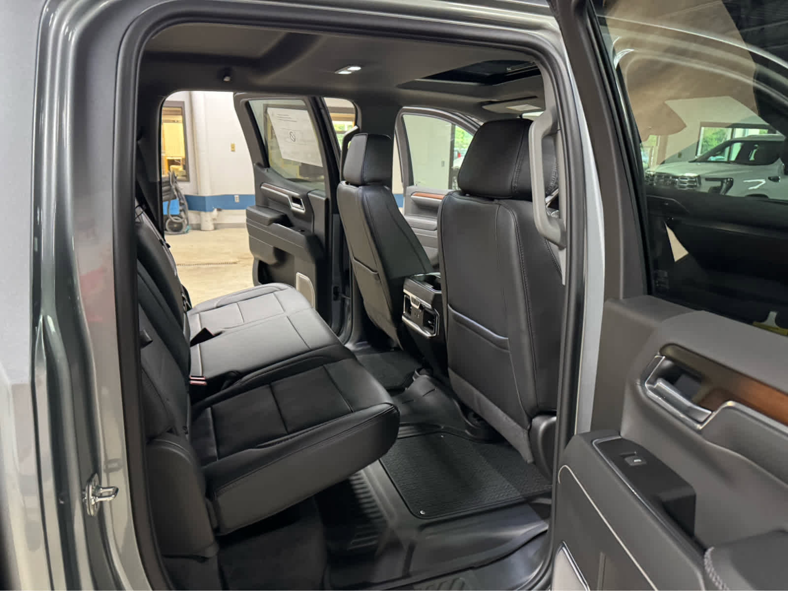 New 2026 GMC Sierra 1500 Denali w/ Denali Reserve Package image 13