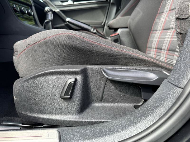 Used 2017 Volkswagen GTI Sport FWD image 21