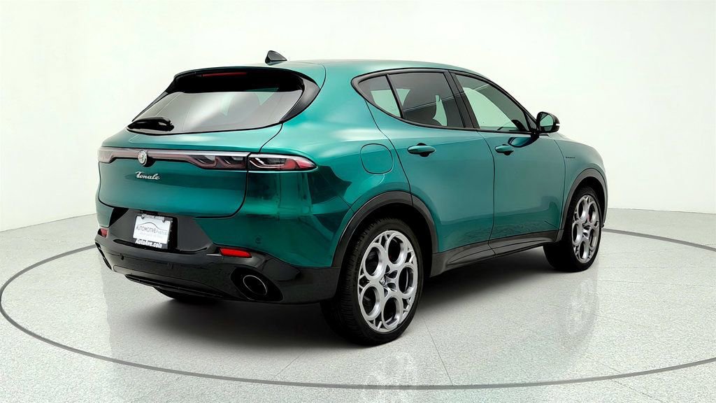Used 2024 Alfa Romeo Tonale Veloce AWD/4WD image 5