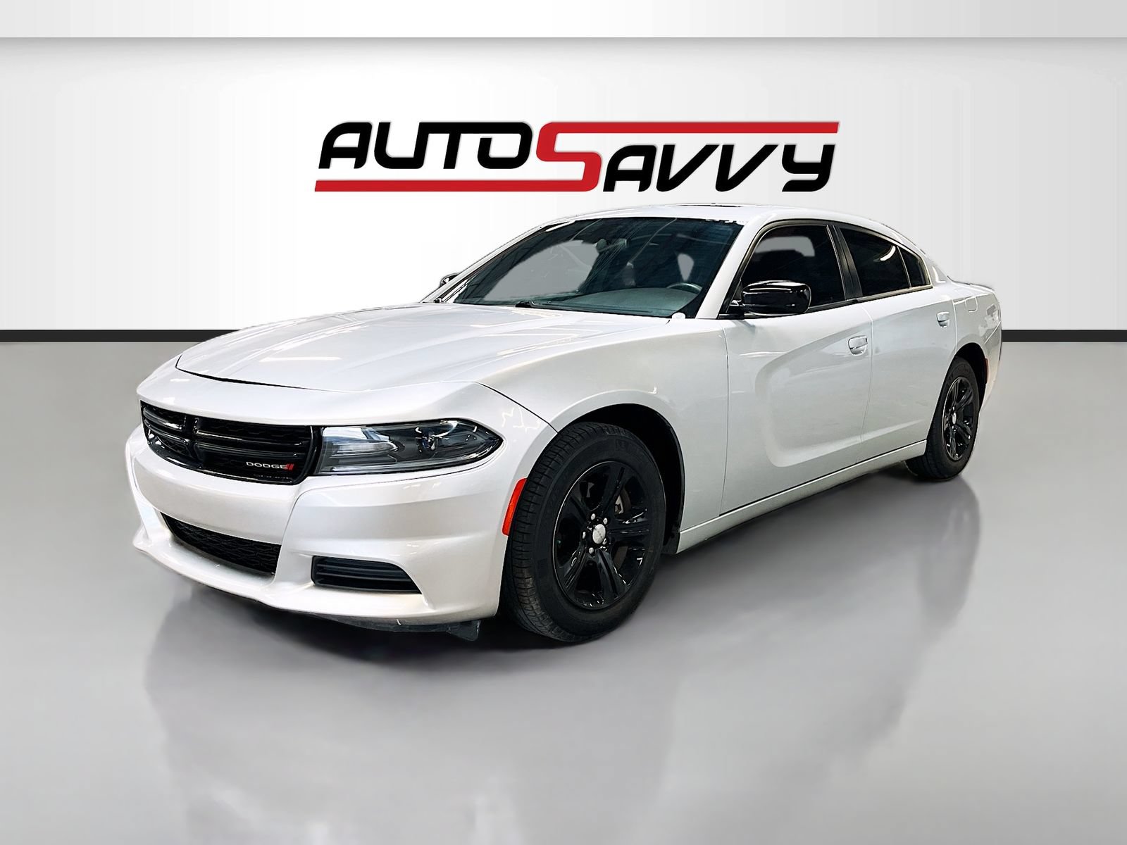 Used 2023 Dodge Charger SXT RWD image 3
