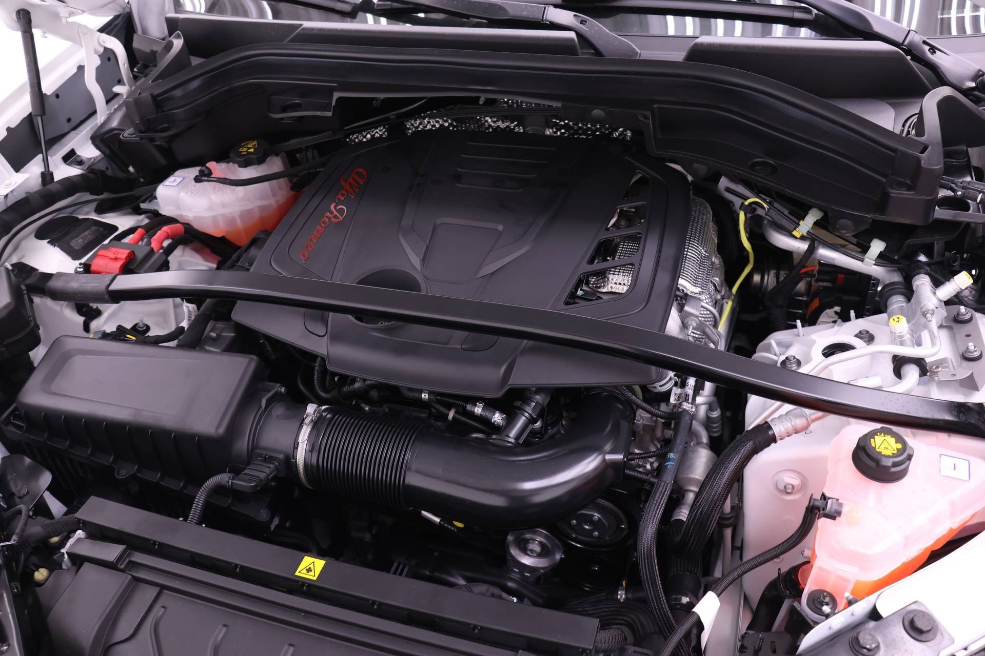 New 2026 Alfa Romeo Stelvio Sprint image 16