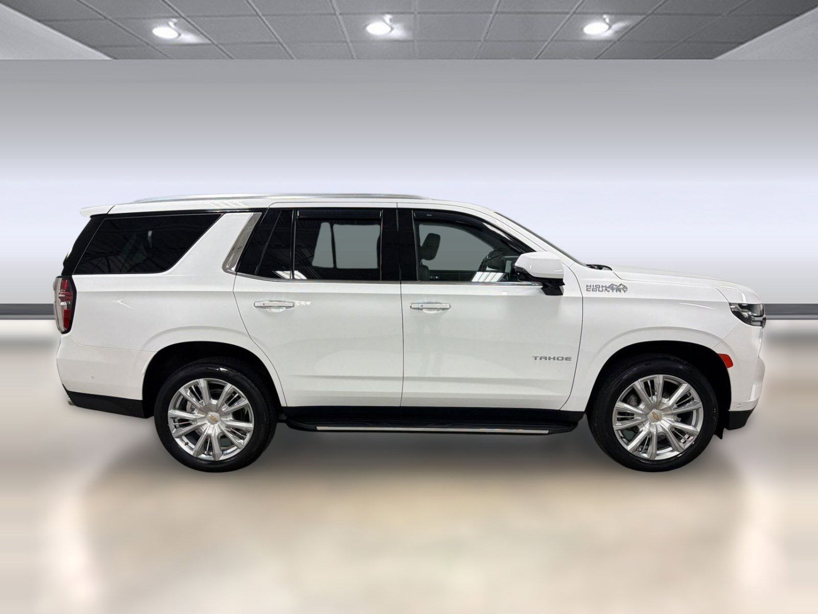 Used 2023 Chevrolet Tahoe High Country w/ Advanced Technology Package AWD/4WD image 7