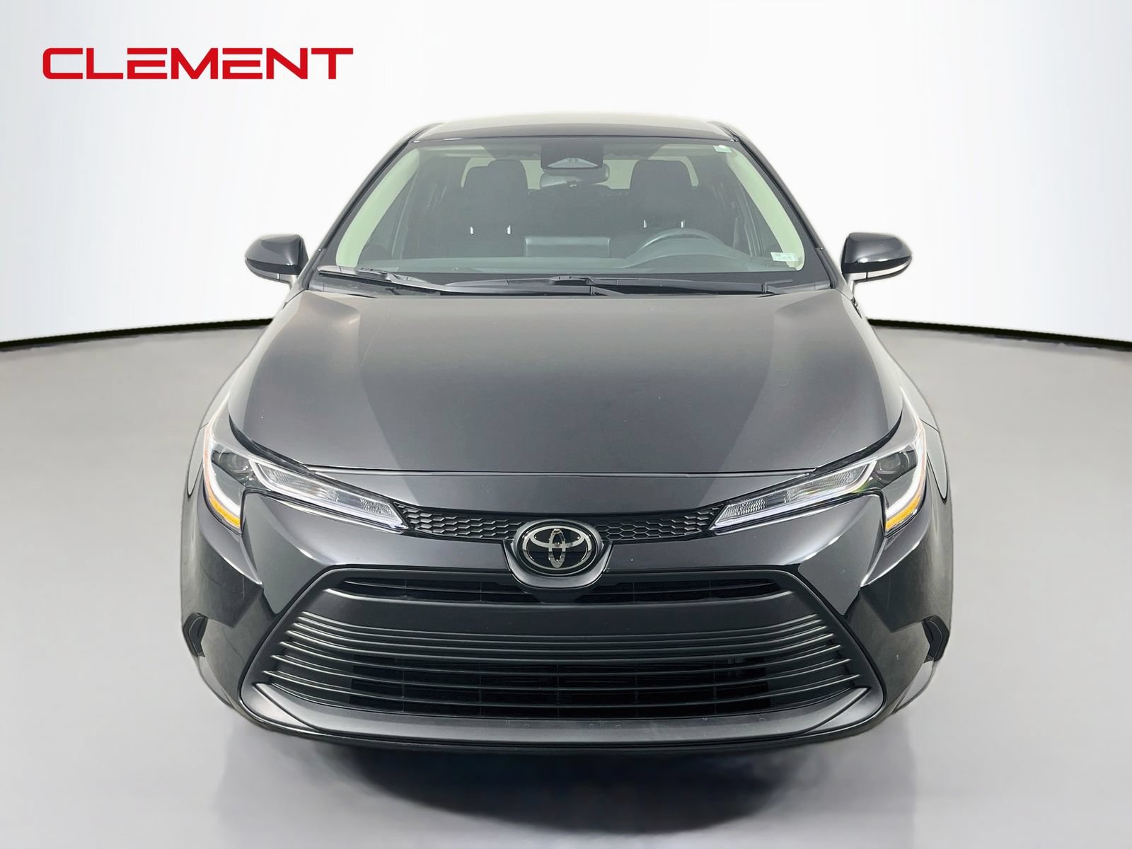 Used 2026 Toyota Corolla LE FWD image 3