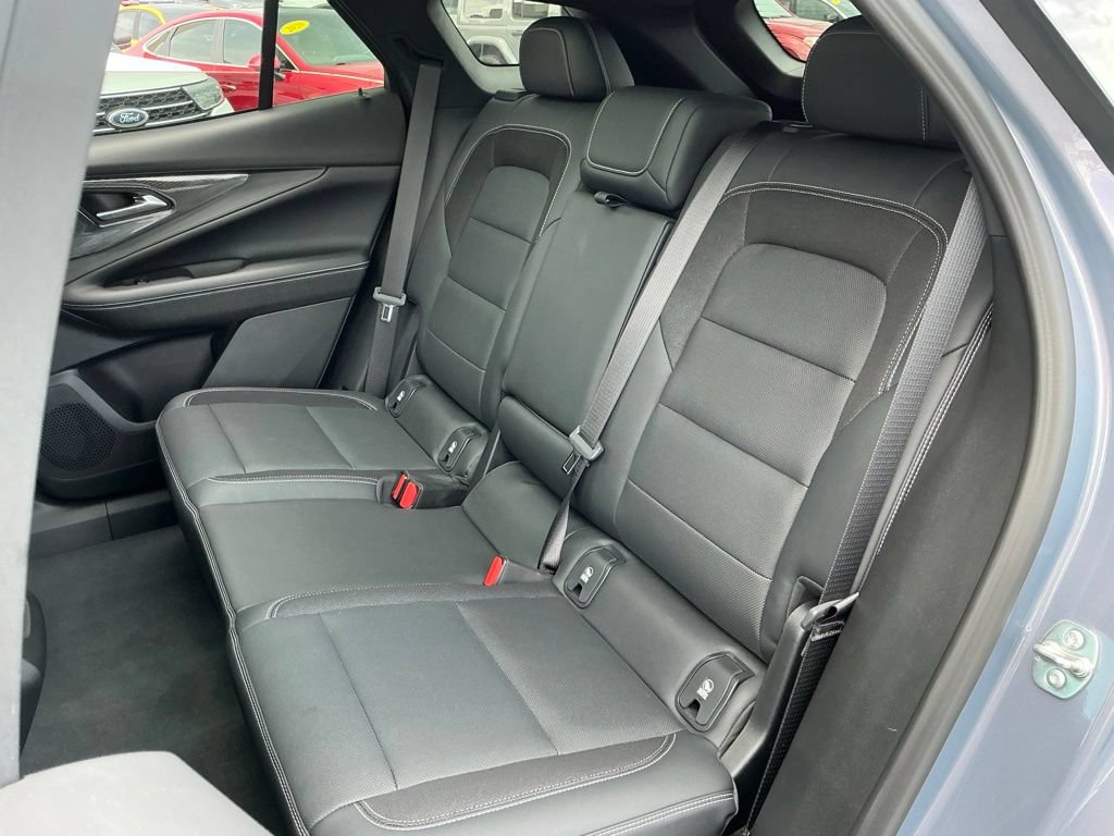 Used 2024 Chevrolet Blazer EV LT AWD/4WD image 33