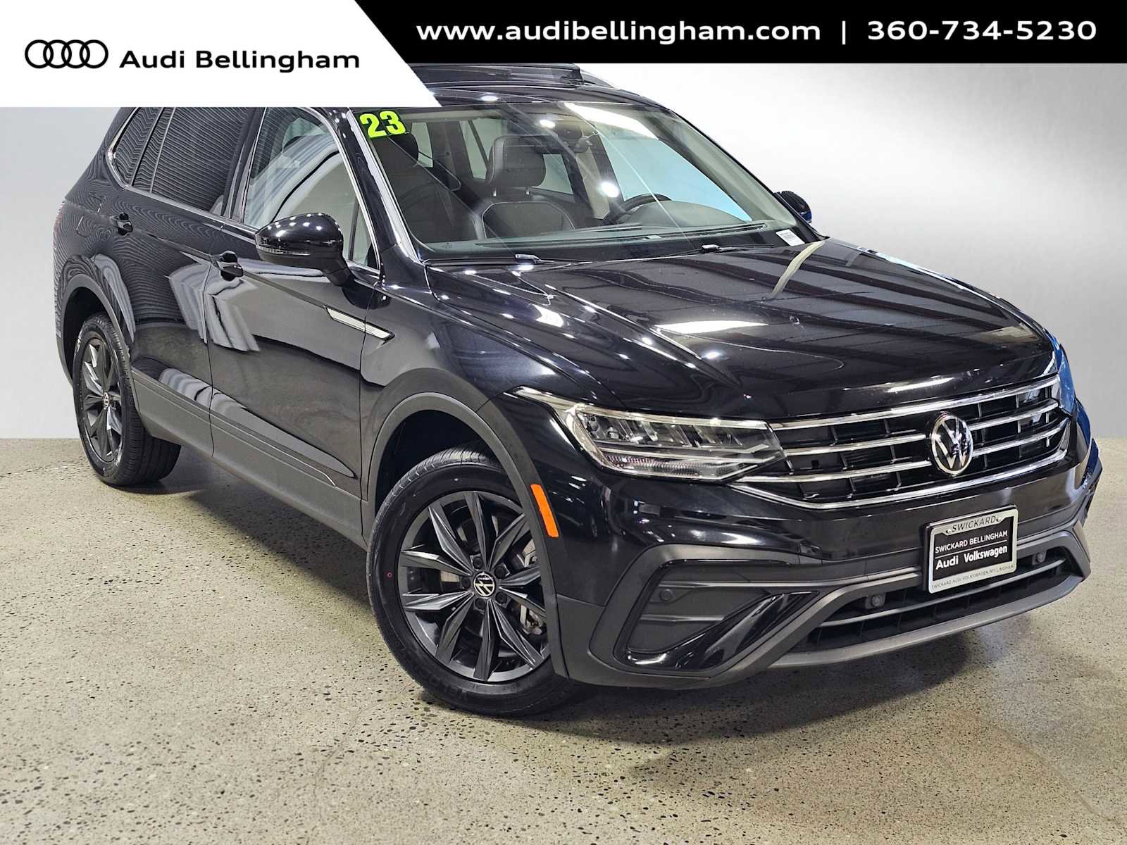 Used 2023 Volkswagen Tiguan SE w/ Panoramic Sunroof Package image 1