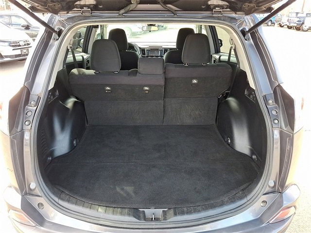 Used 2017 Toyota RAV4 LE image 21