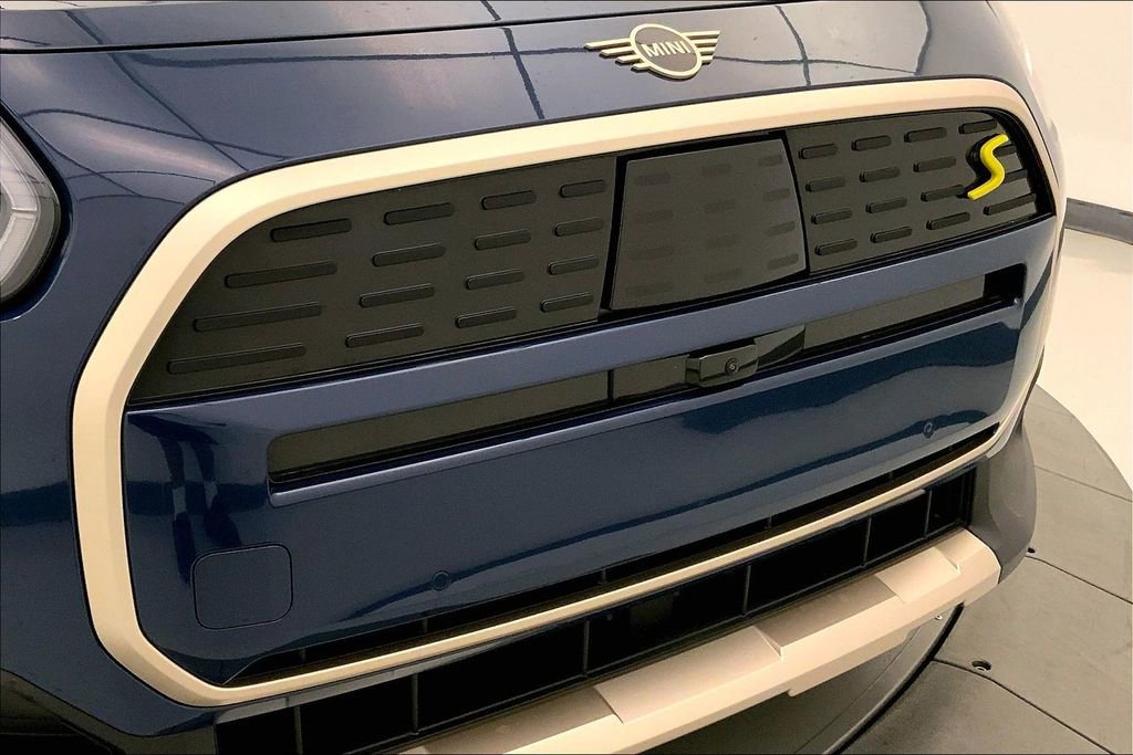 Certified 2025 MINI Cooper Countryman SE w/ Comfort Package Max image 29