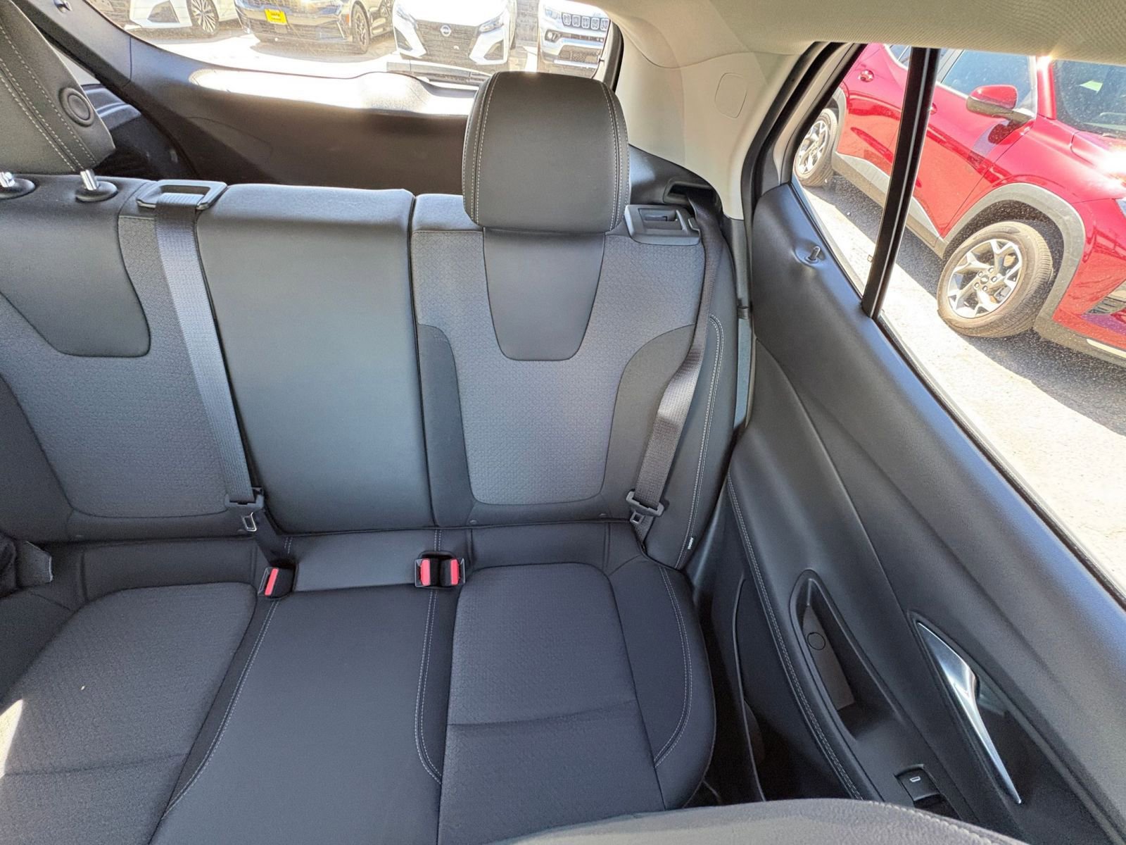 Used 2025 Buick Encore GX Preferred FWD image 36