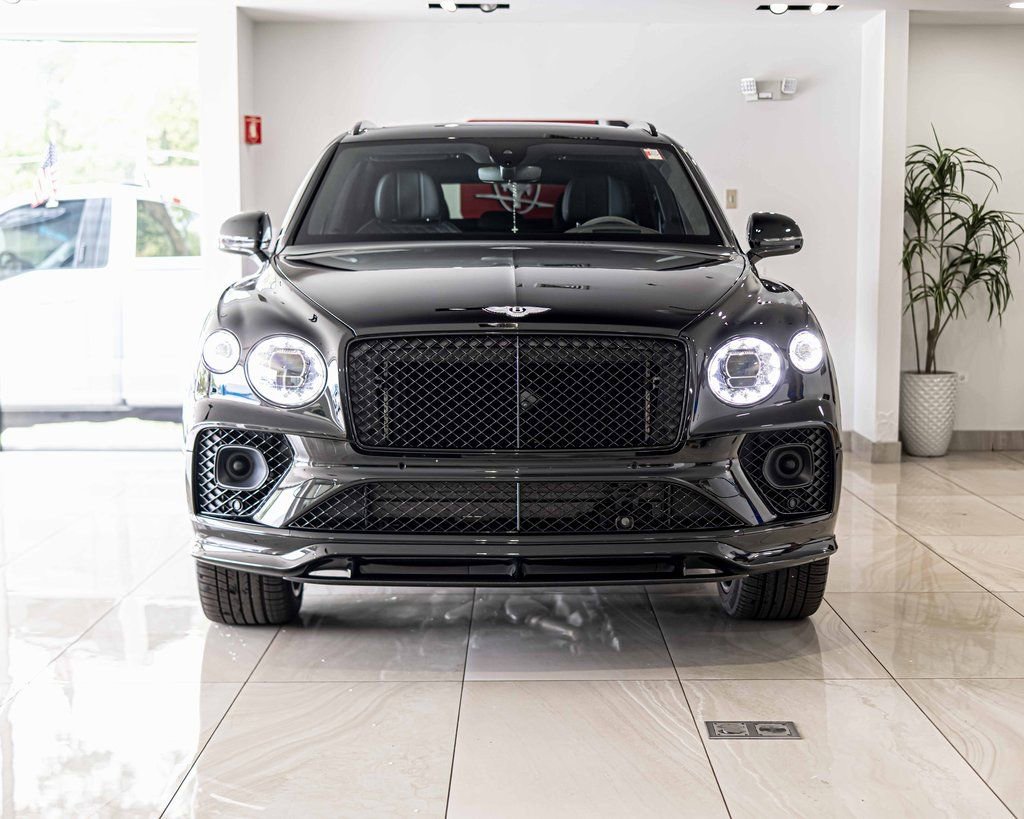 Used 2022 Bentley Bentayga AWD/4WD image 3