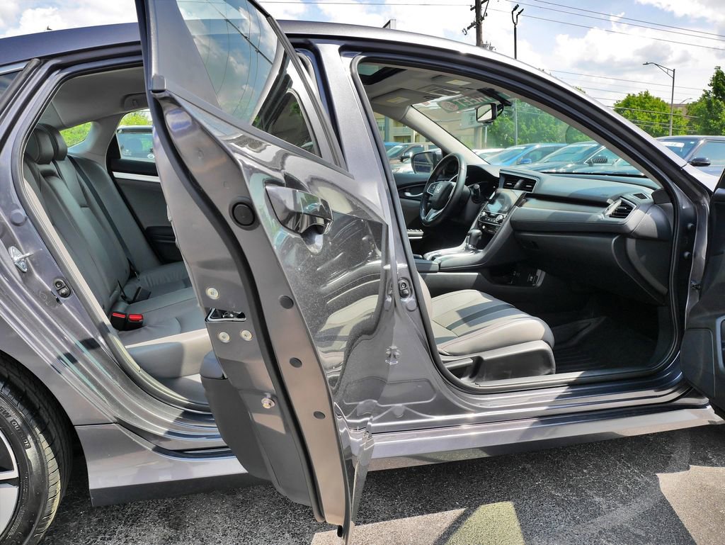 Used 2018 Honda Civic EX-L image 10